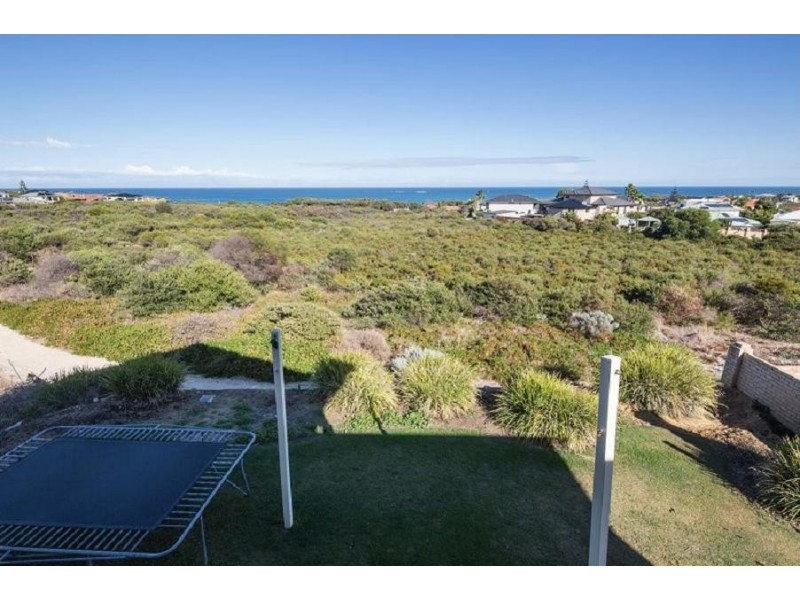8 Chalmers Court, Mindarie WA 6030