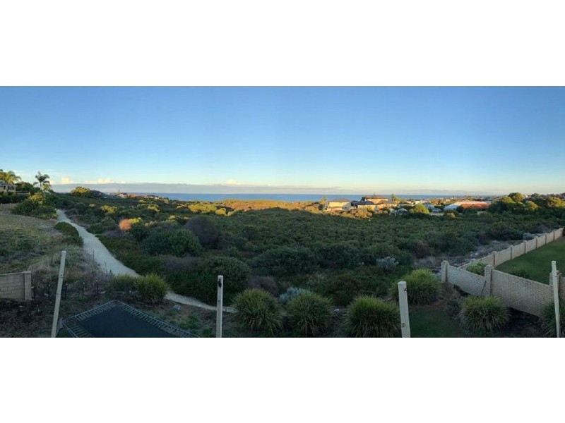 8 Chalmers Court, Mindarie WA 6030