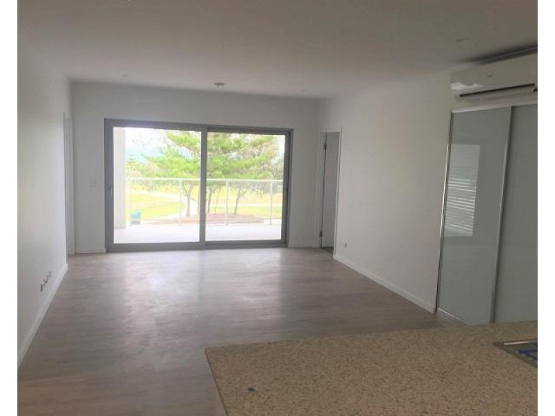 14/150 Boardwalk Boulevard, Halls Head WA 6210