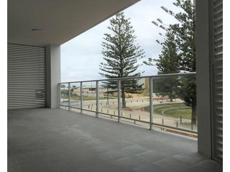 14/150 Boardwalk Boulevard, Halls Head WA 6210