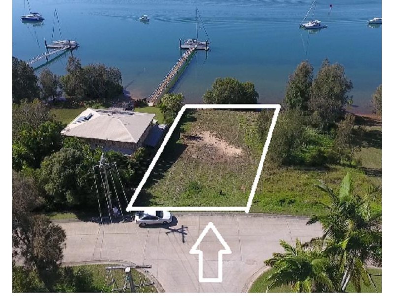 77 Wahine Drive, Russell Island QLD 4184