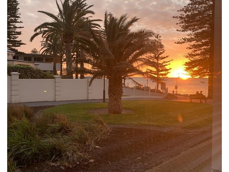 3/31 South Esplanade, Glenelg South SA 5045