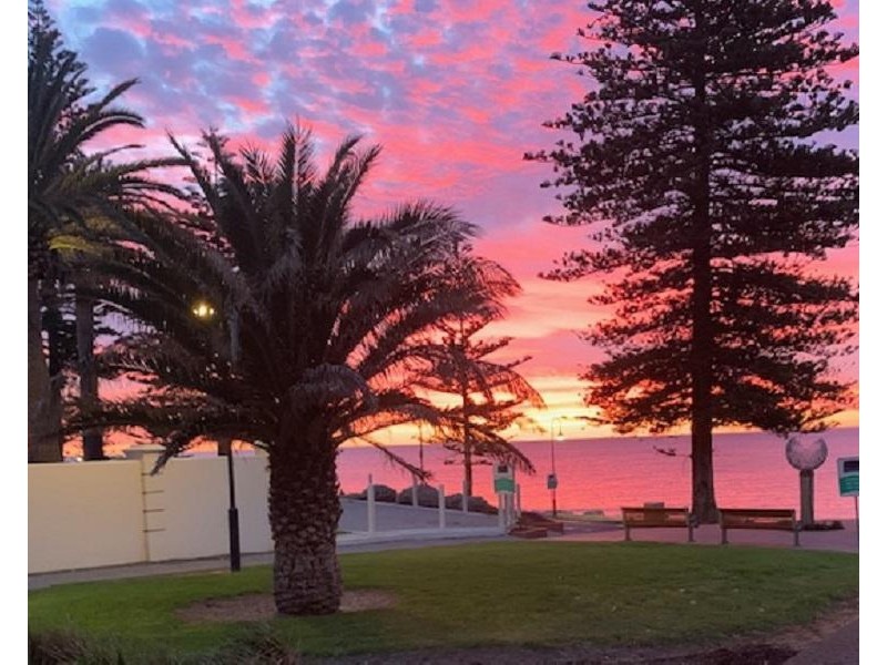 3/31 South Esplanade, Glenelg South SA 5045