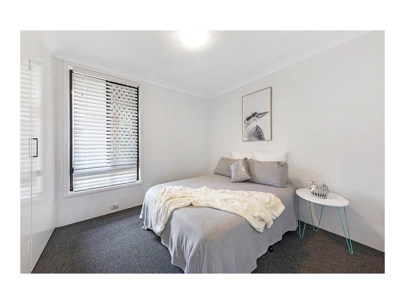 3/4 Christina Court, Mermaid Waters QLD 4218