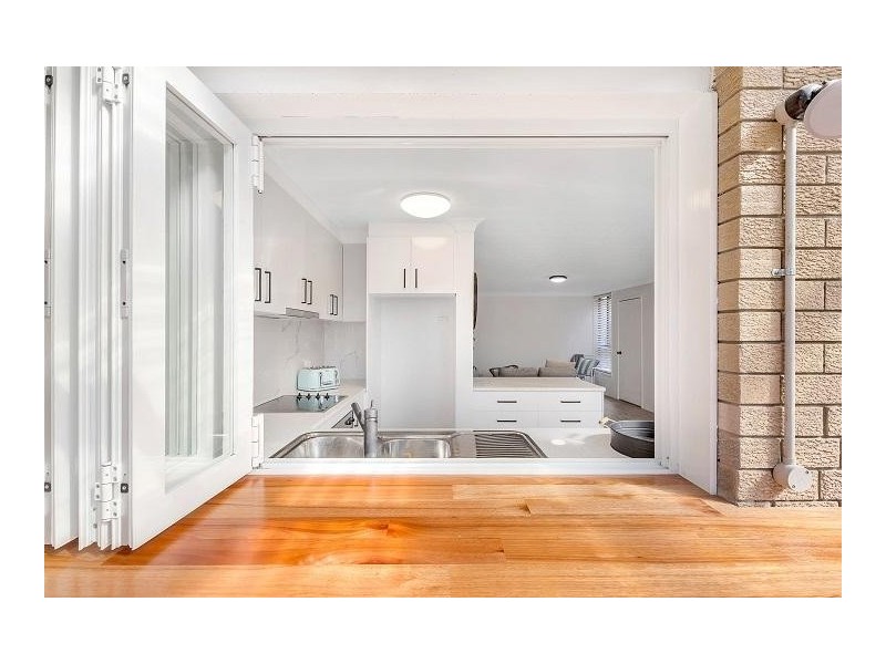 3/4 Christina Court, Mermaid Waters QLD 4218