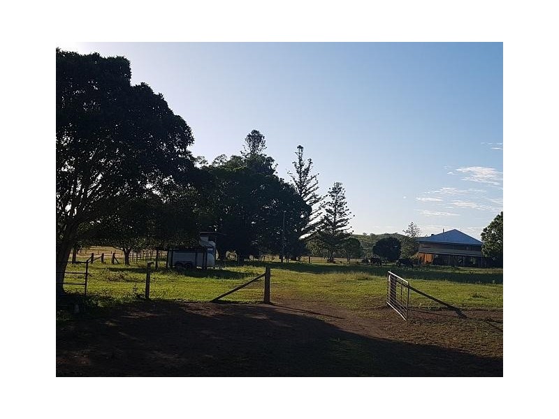 533 Gentle Annie Road, Ambrose QLD 4695