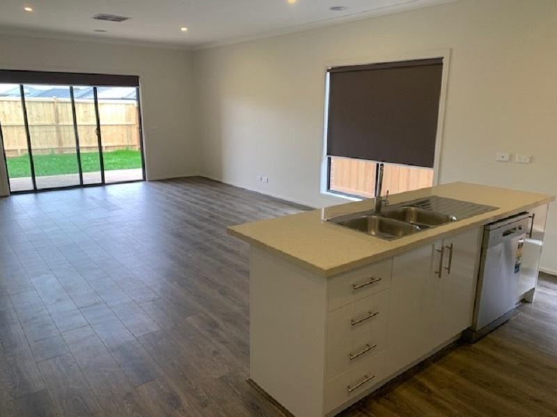 18 Grampians Avenue, Werribee VIC 3030