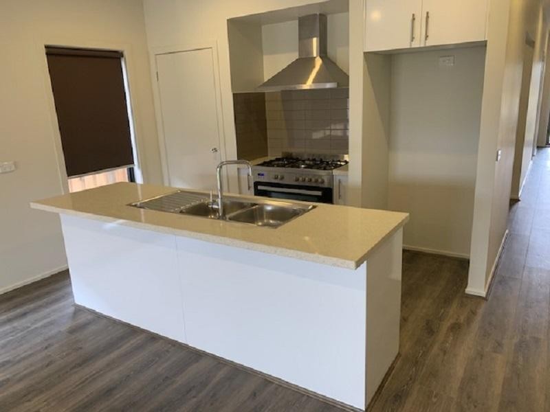 18 Grampians Avenue, Werribee VIC 3030