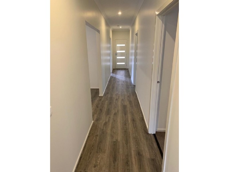 18 Grampians Avenue, Werribee VIC 3030