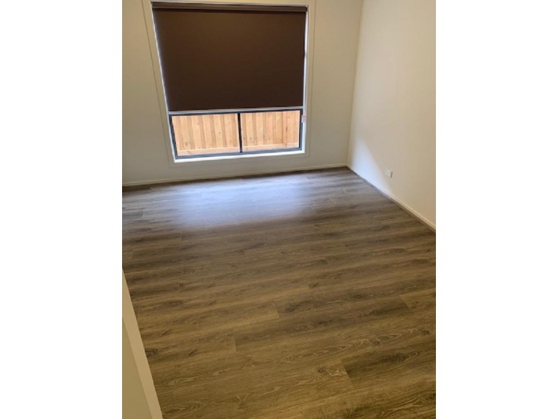 18 Grampians Avenue, Werribee VIC 3030