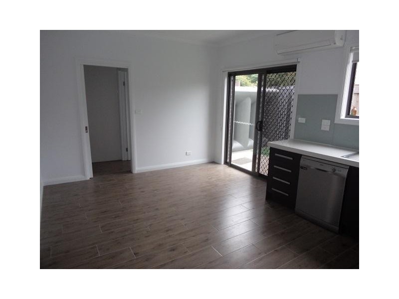 21 Moore Street, Coburg VIC 3058