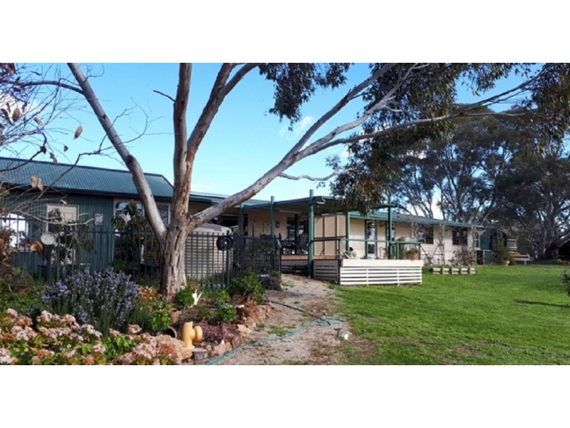 164 Maxwell Road, Goorambat VIC 3725