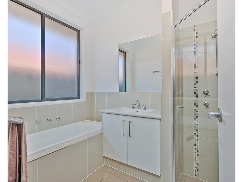 2 Netherby Avenue, Evanston Park SA 5116