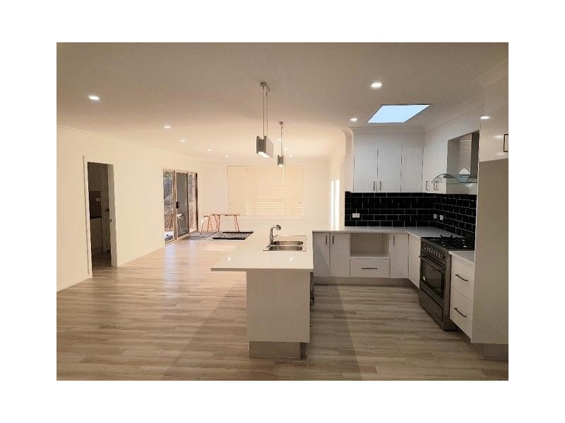 87 Kearneys Drive, Orange NSW 2800