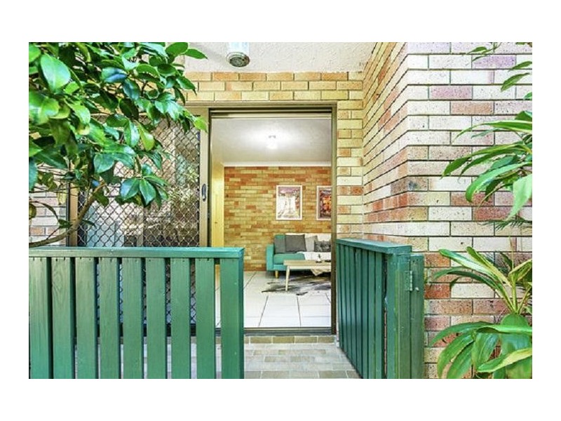 9/55 Duet Drive, Mermaid Waters QLD 4218