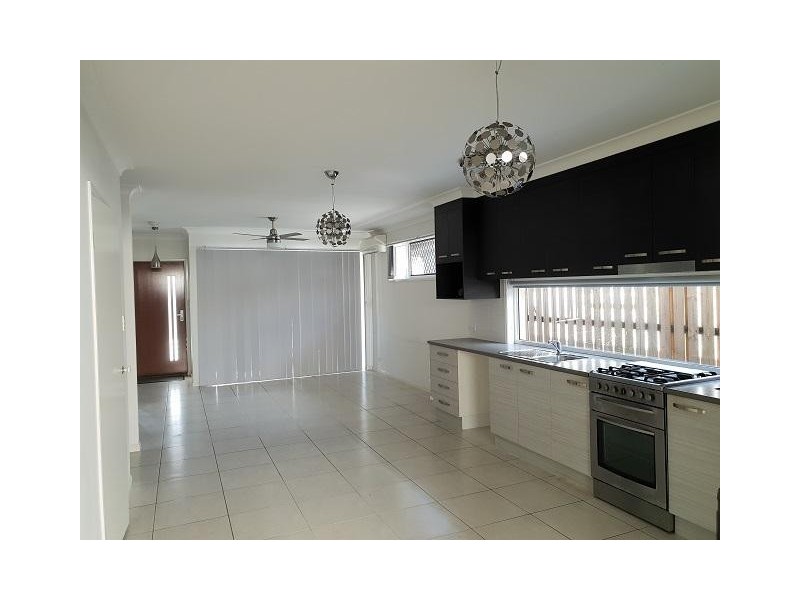 6 Hinchinbrook Avenue, Fitzgibbon QLD 4018