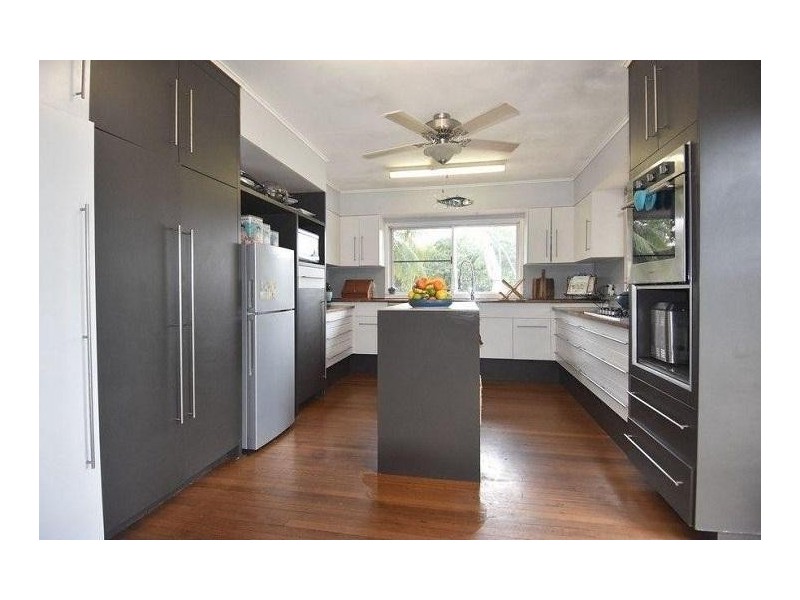 9 Butler Road, Bingil Bay QLD 4852