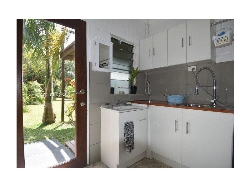9 Butler Road, Bingil Bay QLD 4852