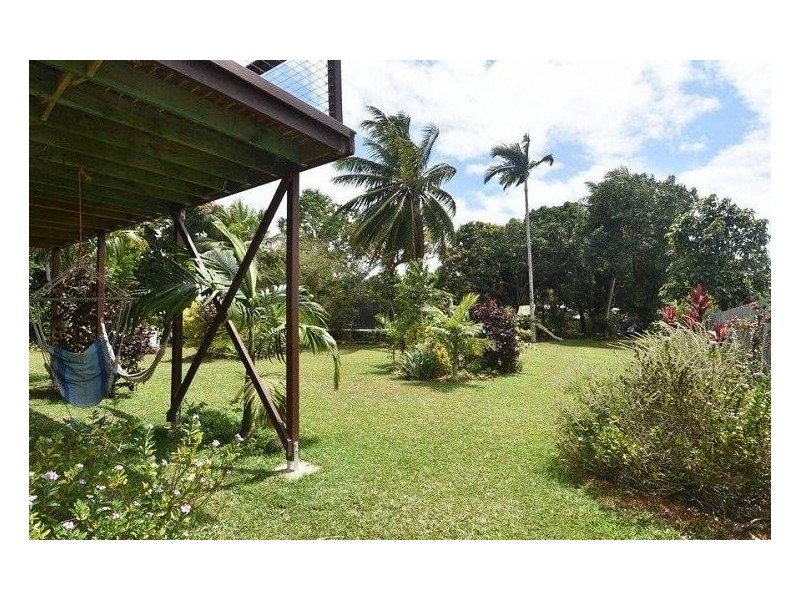 9 Butler Road, Bingil Bay QLD 4852