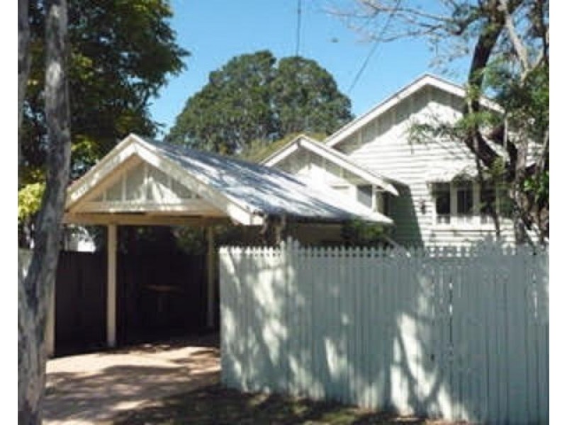 19 Fifth Avenue, Kedron QLD 4031