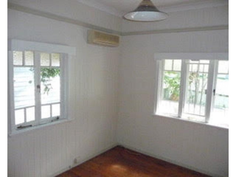 19 Fifth Avenue, Kedron QLD 4031