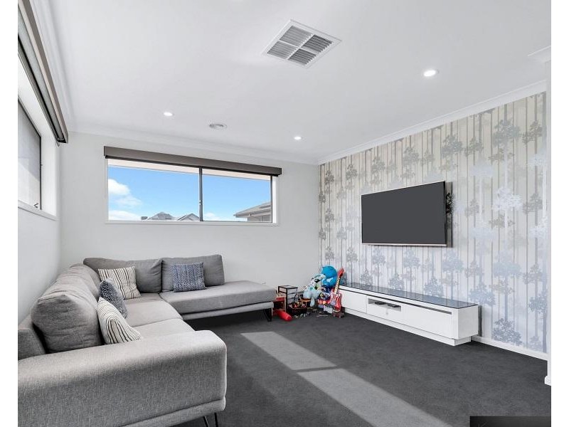 11 Perrin Circuit, Tarneit VIC 3029