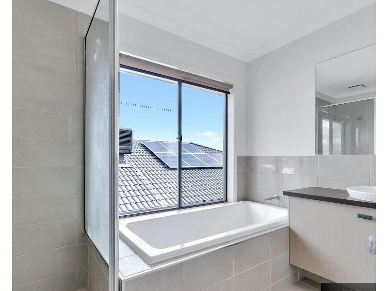 11 Perrin Circuit, Tarneit VIC 3029