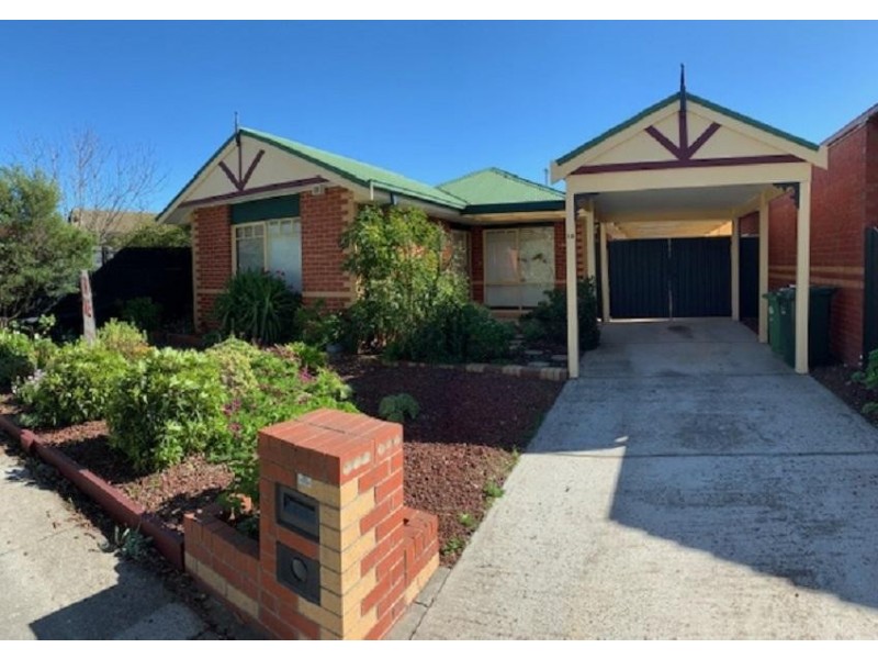 19 St Clair Boulevard, Roxburgh Park VIC 3064
