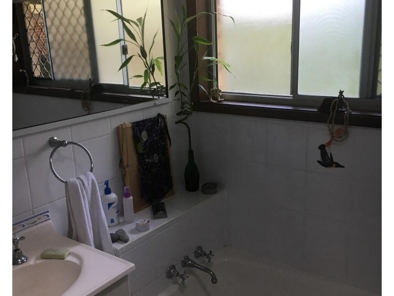 2A Denbos Crescent, East Lismore NSW 2480
