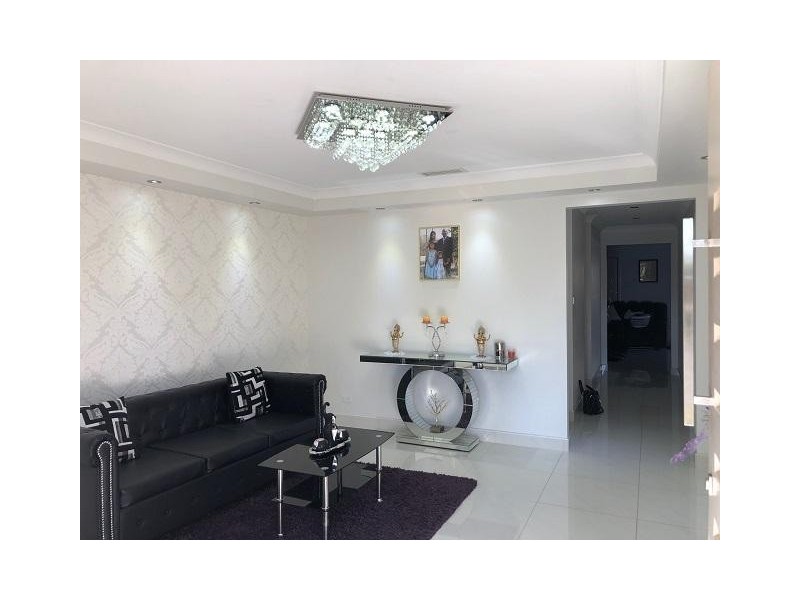 14 Kobe Street, Ropes Crossing NSW 2760