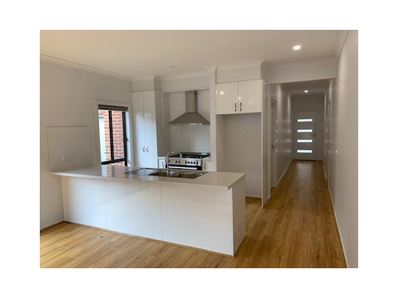 7 Hanlon Street, Kilmore VIC 3764