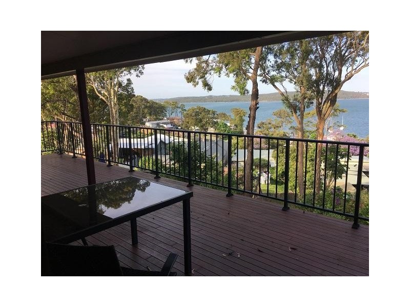 9 Stansfield Close, Coal Point NSW 2283