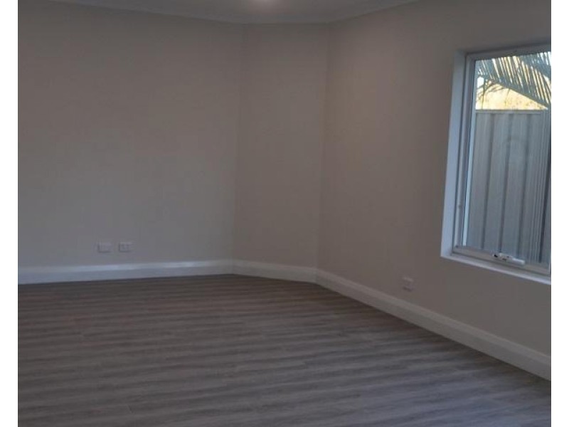 15C St Albans Road, Nollamara WA 6061