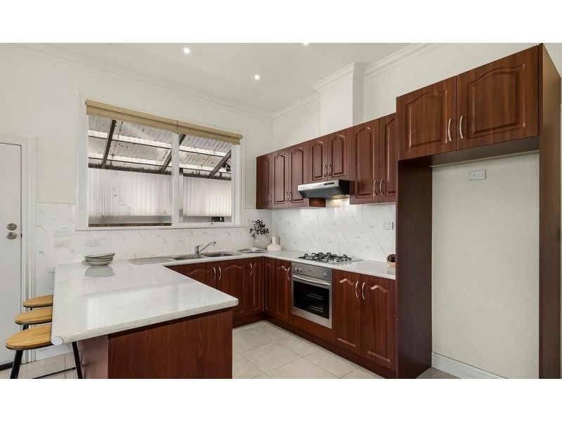 1 Golf Links Avenue, Oakleigh VIC 3166