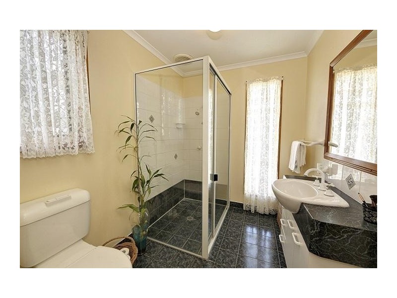 12 Tropicana Drive, Avoca QLD 4670