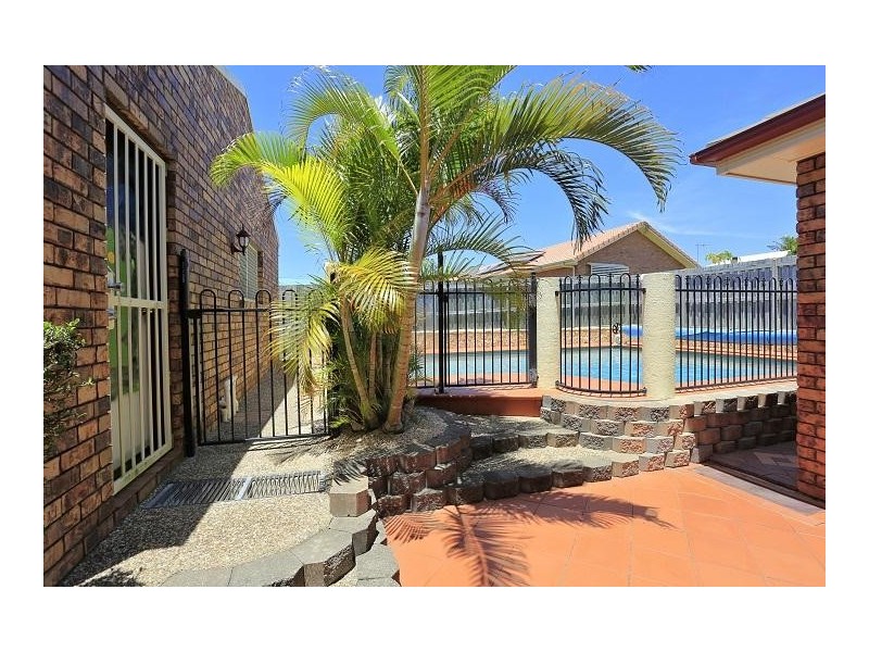 12 Tropicana Drive, Avoca QLD 4670