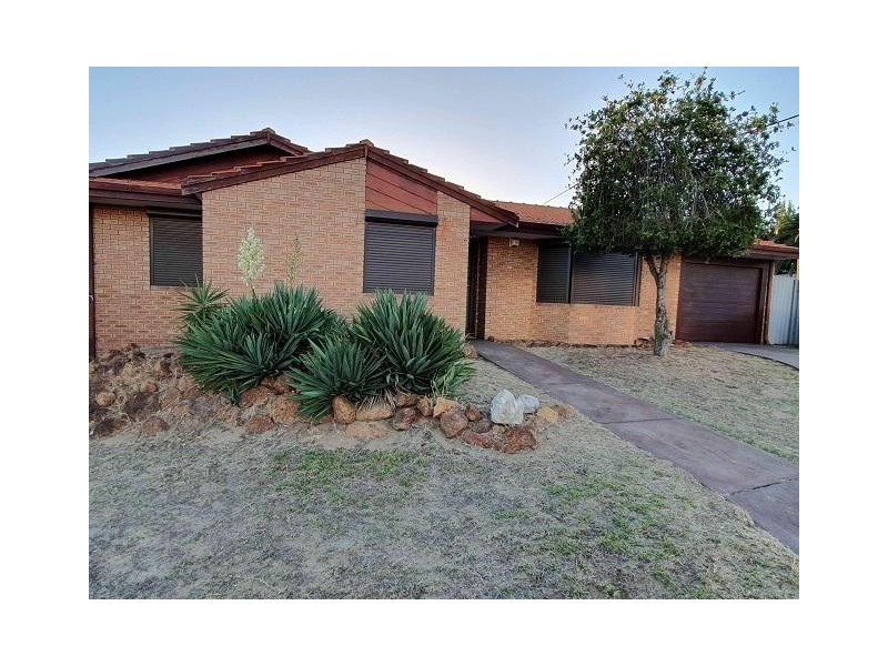 27 Hines Road, Hilton WA 6163