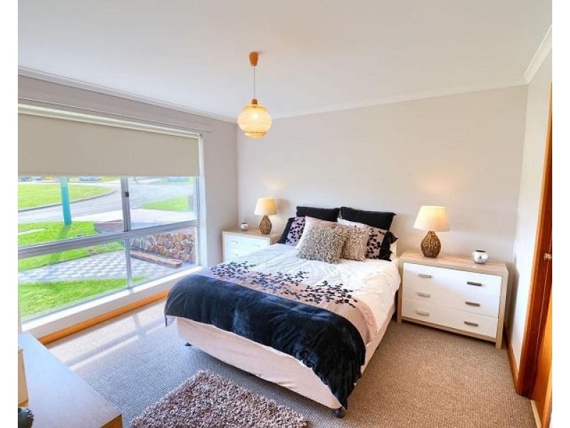 18 Hofrad Court, Yakamia WA 6330