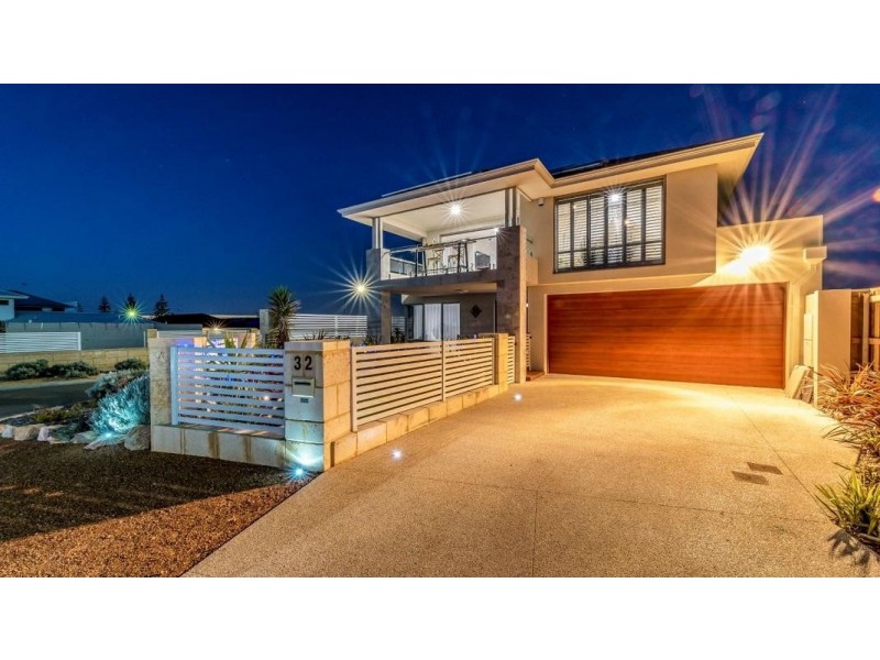 32 Acerosa Boulevard, Halls Head WA 6210