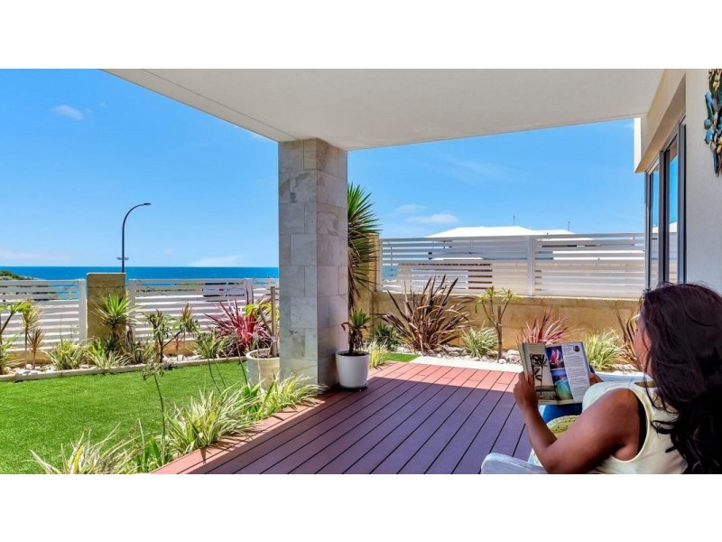 32 Acerosa Boulevard, Halls Head WA 6210