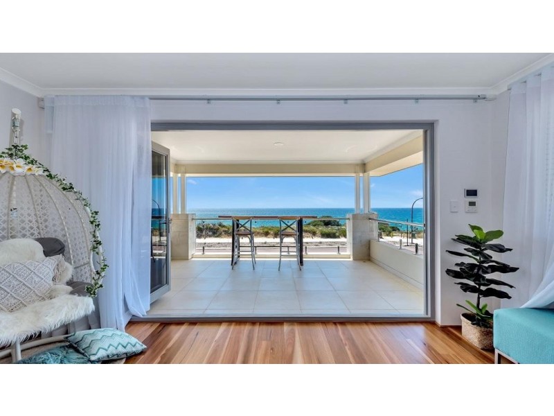 32 Acerosa Boulevard, Halls Head WA 6210