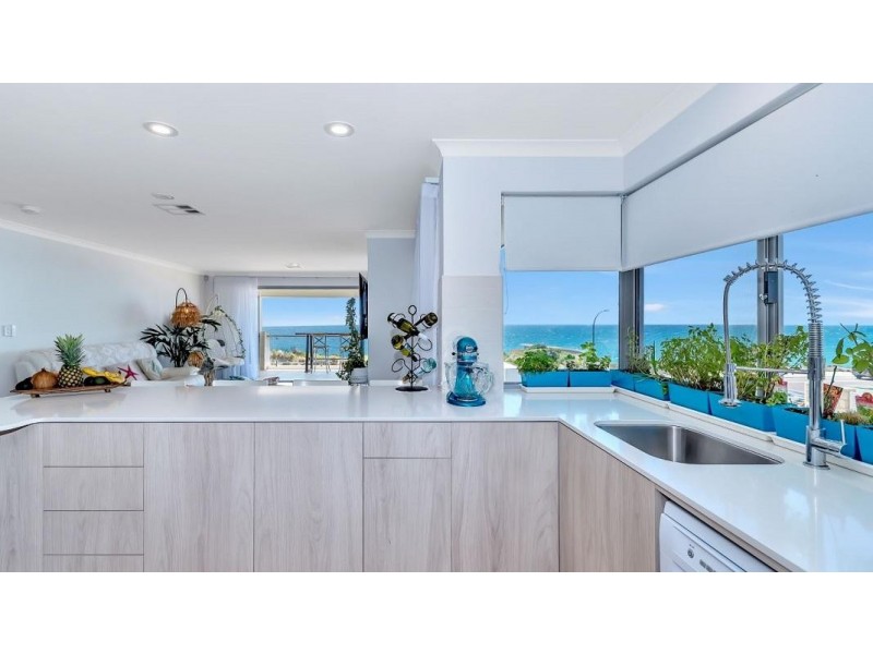 32 Acerosa Boulevard, Halls Head WA 6210