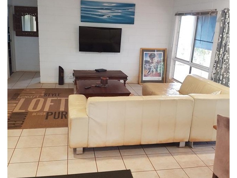 11 Royal Palm Drive, Mission Beach QLD 4852