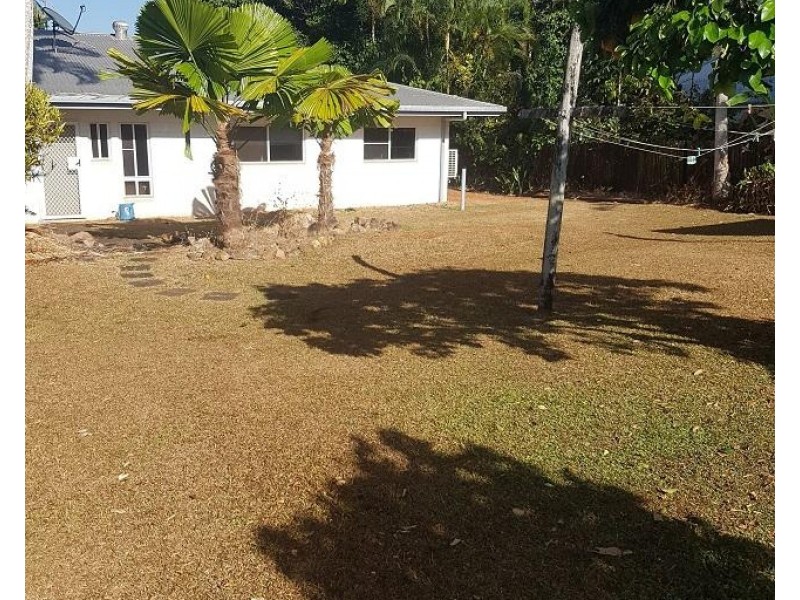 11 Royal Palm Drive, Mission Beach QLD 4852