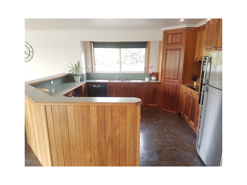 1 Fairway Drive, Penguin TAS 7316