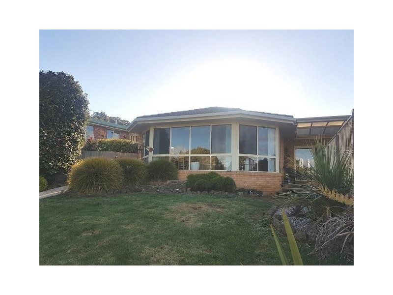 1 Fairway Drive, Penguin TAS 7316