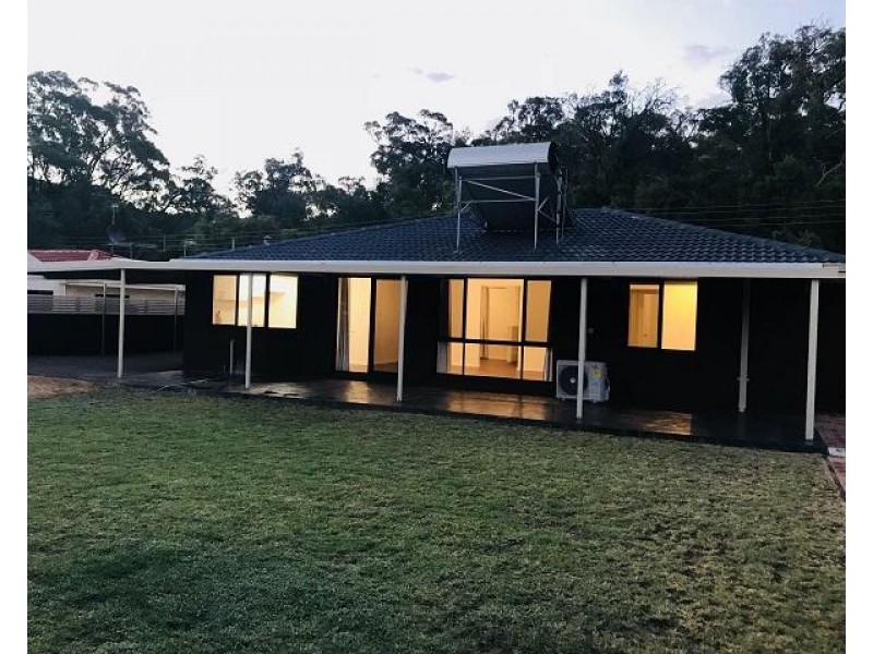 11 Maiden Park Road, Withers WA 6230