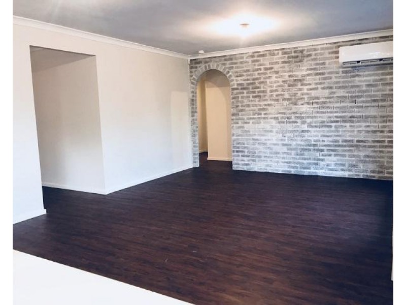 11 Maiden Park Road, Withers WA 6230