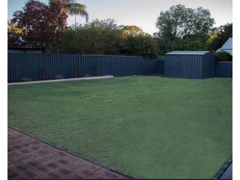 11 Maiden Park Road, Withers WA 6230