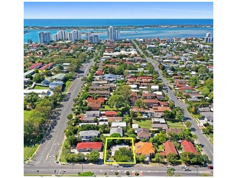 116 Government Road, Labrador QLD 4215